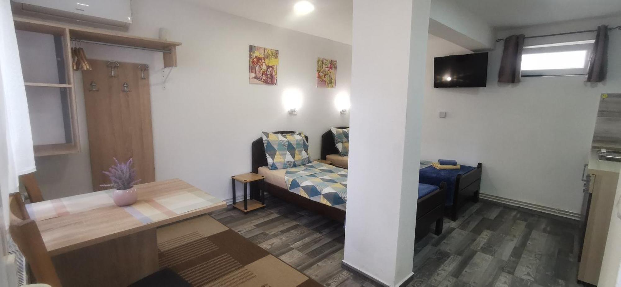 Ana Apartment Gracac  Bagian luar foto