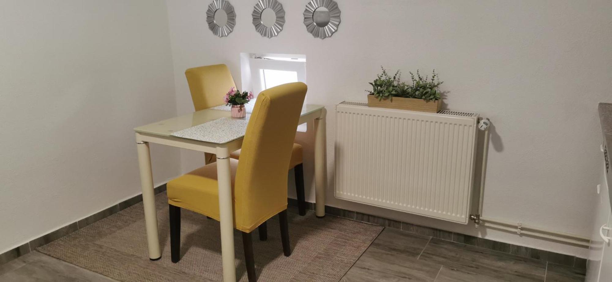 Ana Apartment Gracac  Bagian luar foto